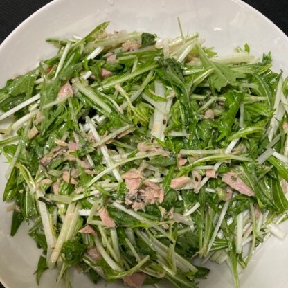 水菜は、旦那があまり好きではないんだけど、肉ばかりたべるから、野菜を
常にとらせるようにしてて、今水菜が
すごく安いし、いいレシピがあったので、
作りました。